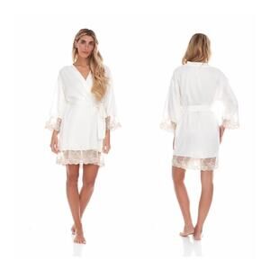 NWT Flora Nikrooz The Rosa Charmeuse Kimono